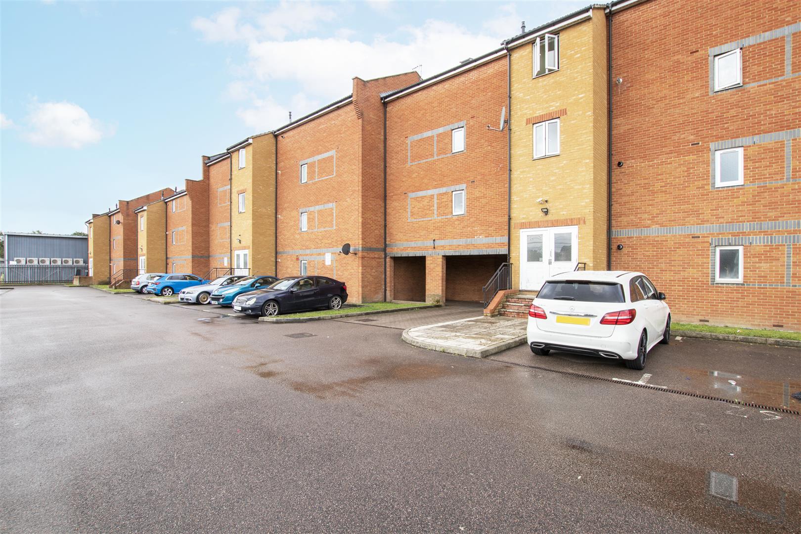 Foundry Gate, WALTHAM CROSS Lanes Estate Agents